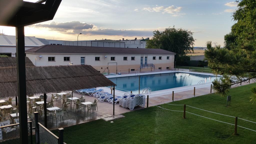 Hospedium Hotel Castilla トリホス エクステリア 写真
